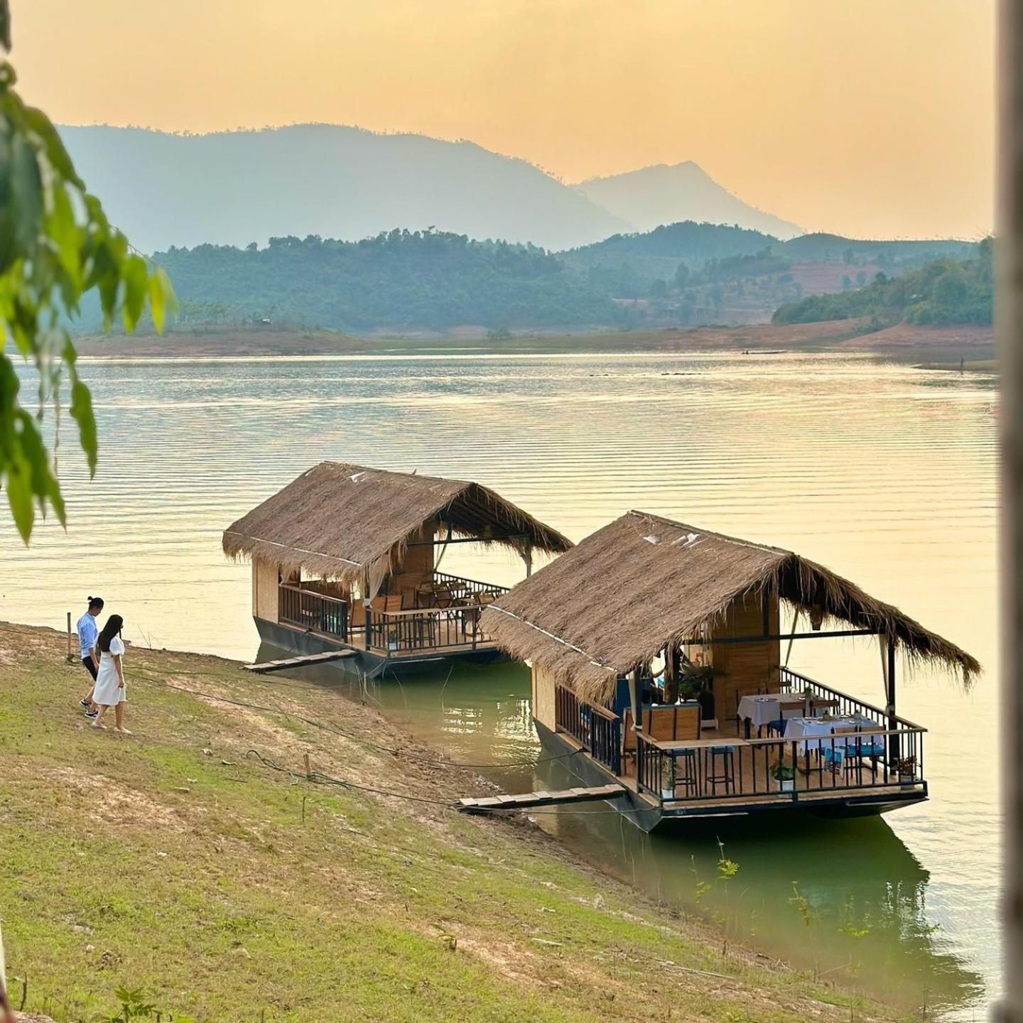 The Sanctuary Nam Ngum Beach Resort Vang Vieng Exterior foto