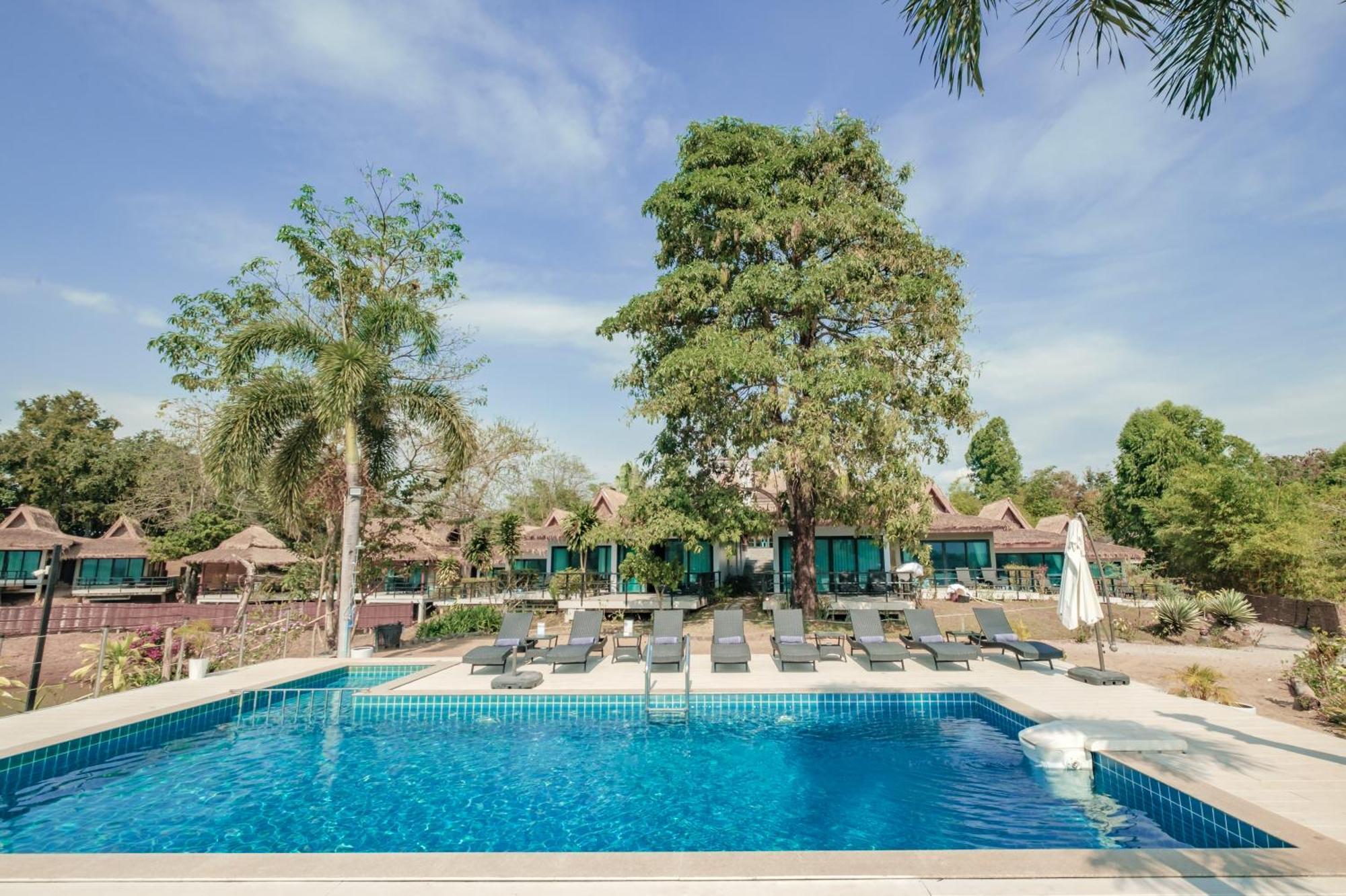 The Sanctuary Nam Ngum Beach Resort Vang Vieng Exterior foto
