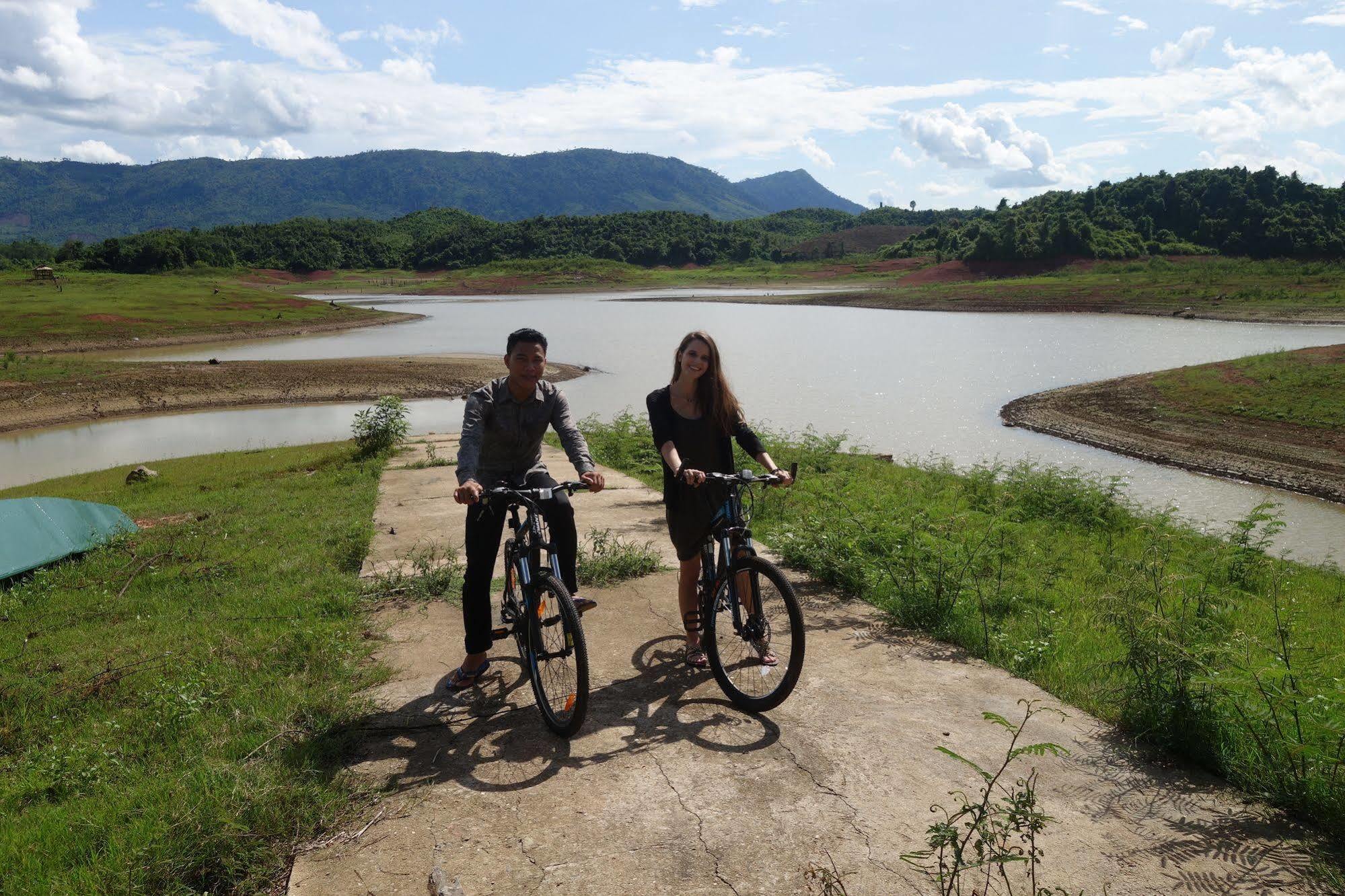 The Sanctuary Nam Ngum Beach Resort Vang Vieng Exterior foto